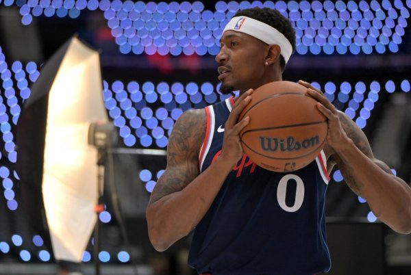 Quan chức của Clippers: Bill n Quan chức của Clippers: Bill n